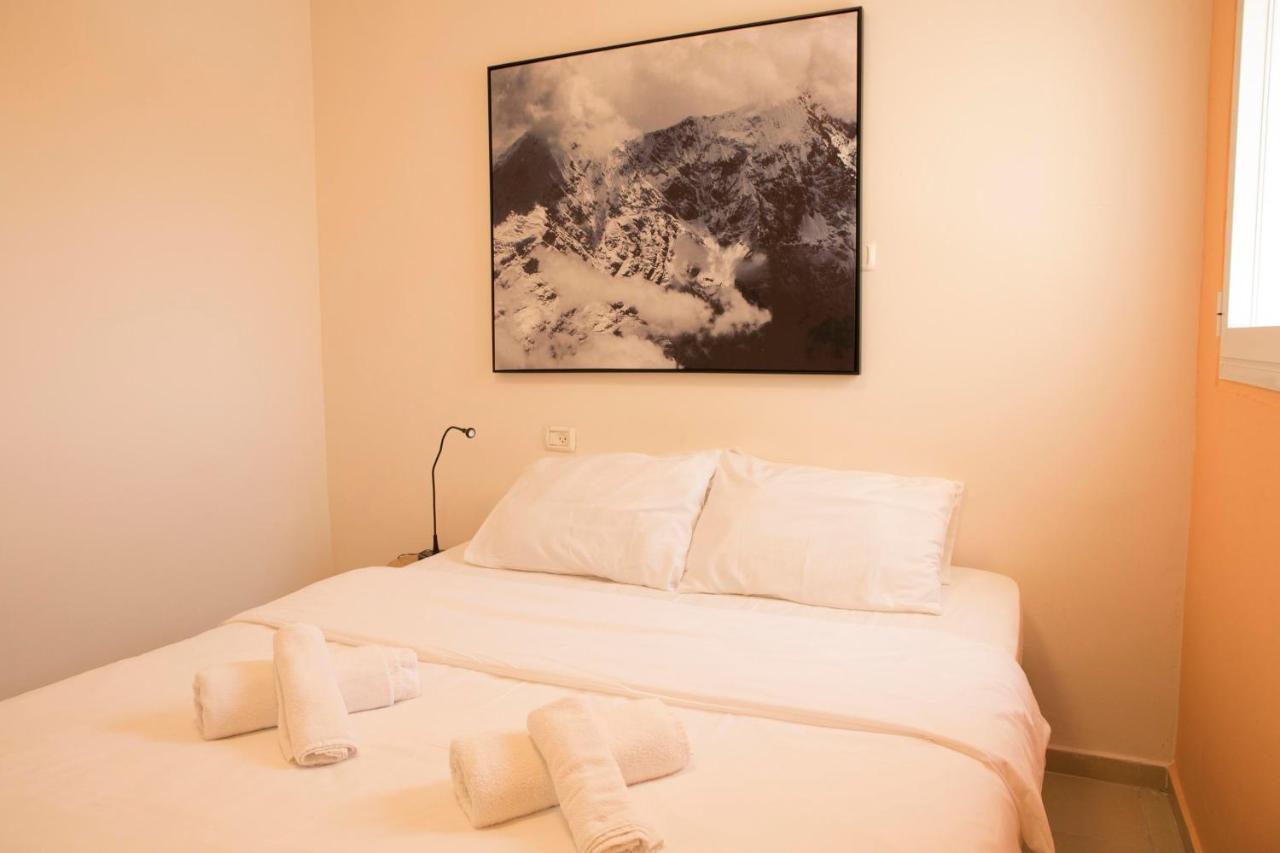 Two Bedrooms - Spacy Family Apartment - Ben Yehuda - Host By Bookiz テル・アビブ エクステリア 写真